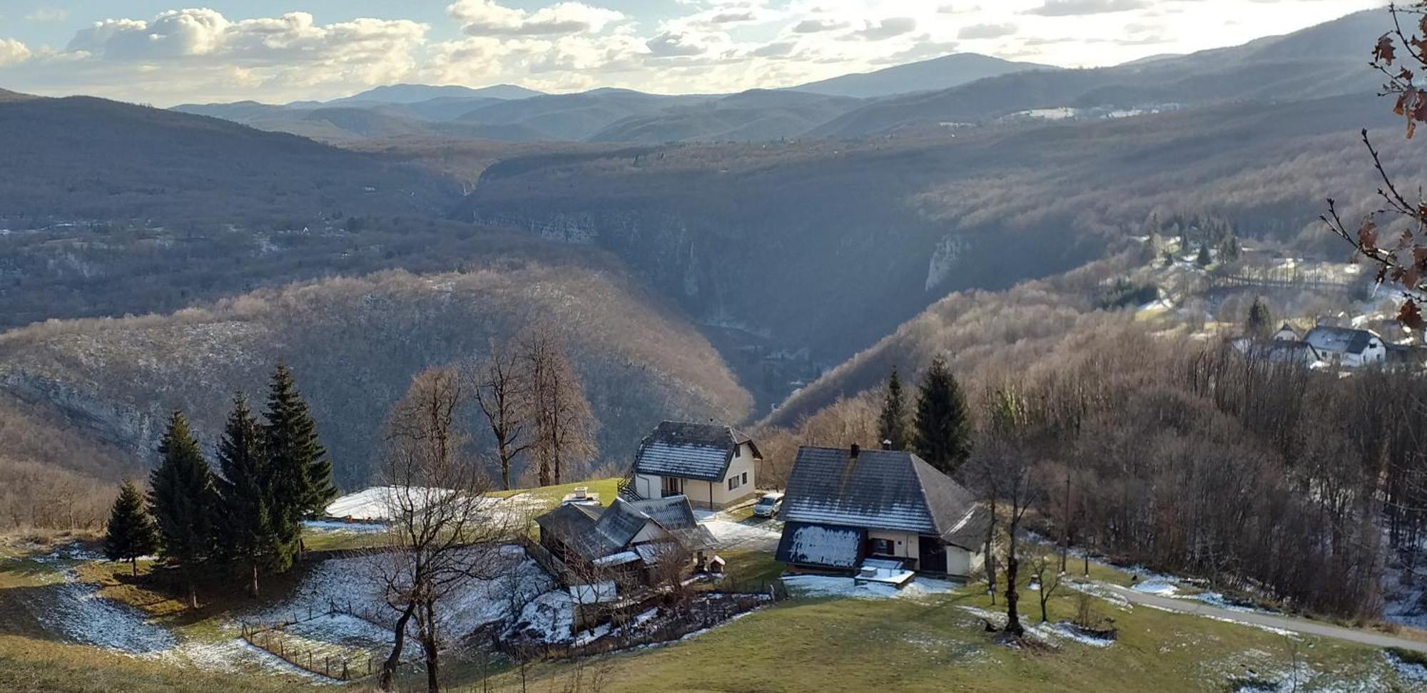 Guesthouse Loncar Plitvicka Jezera Luaran gambar